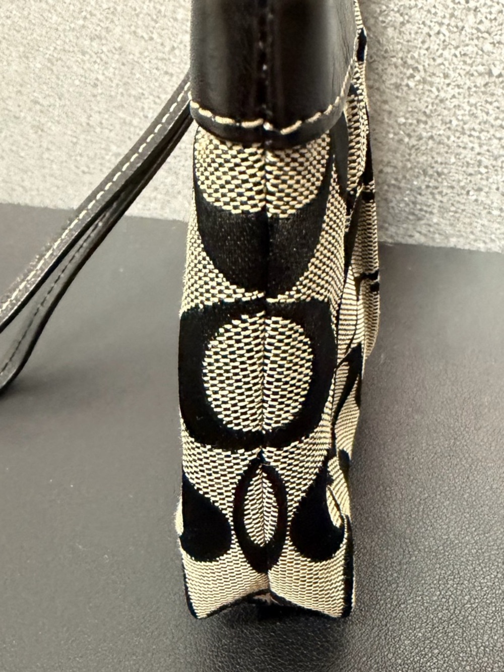 Coach Signature Canvas Wristlet Black Ivory Monogram Y2K - Picture 4 of 10